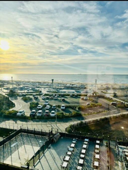 Studio-Calais Plage-Front De Mer Esterno foto